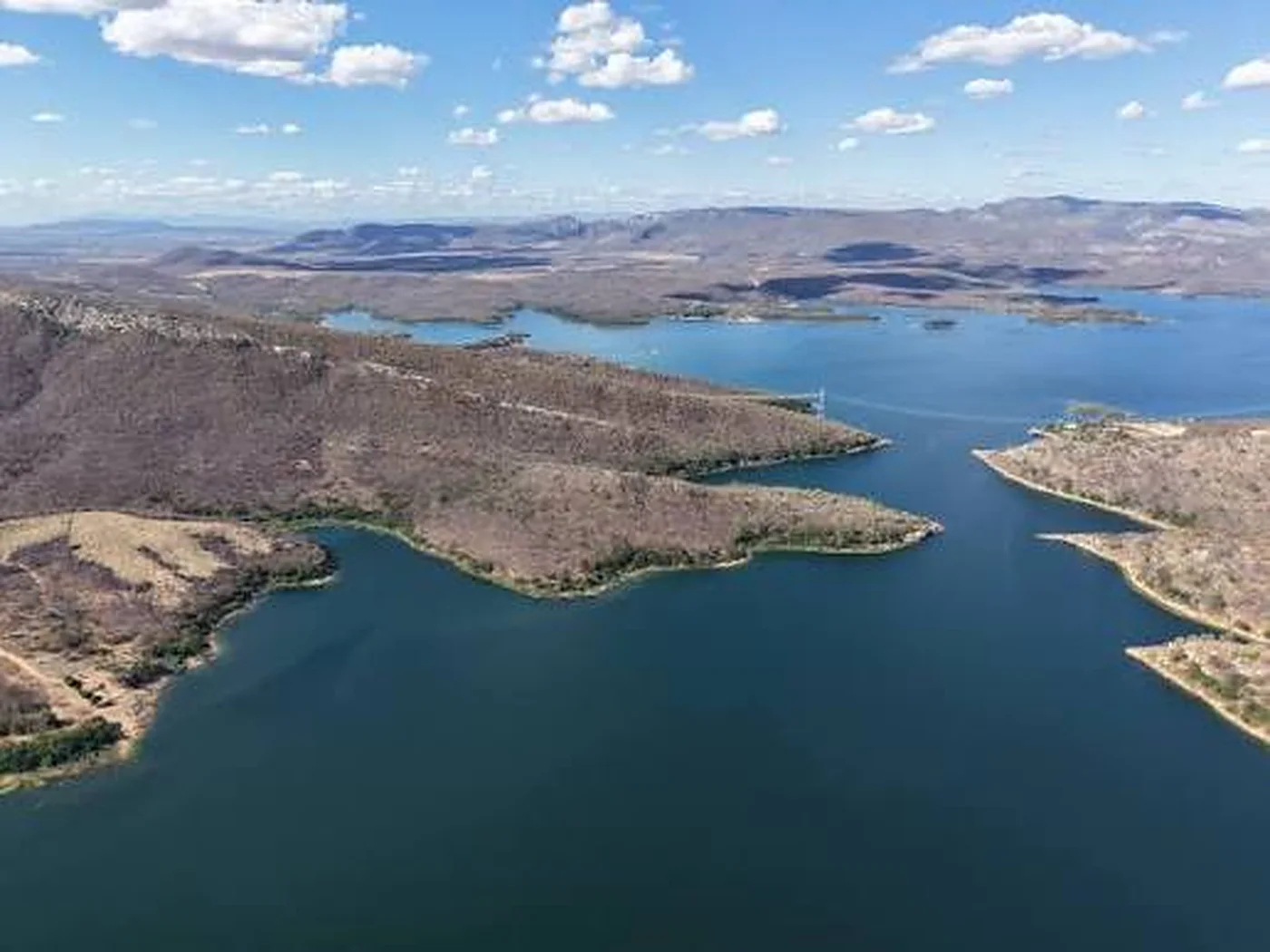 Barragem Bico da Pedra, em Janaúba